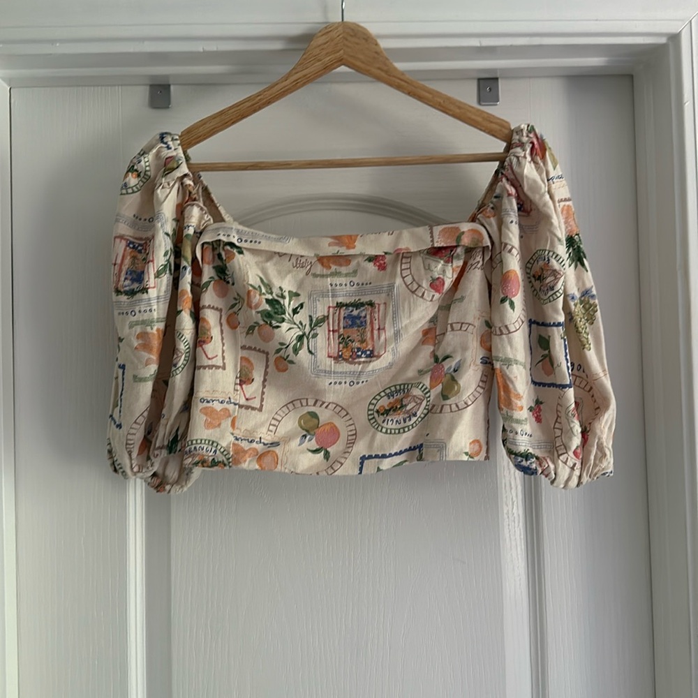 Abercrombie & Fitch Cream Puff Sleeve Crop Top